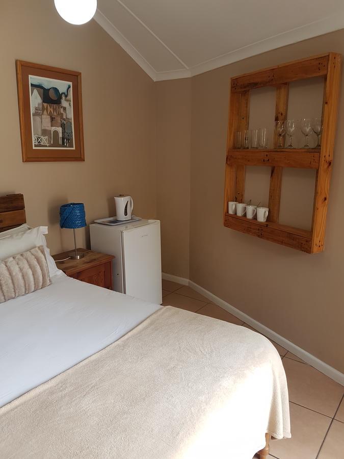 Oasis Shanti Backpackers Oudtshoorn Extérieur photo