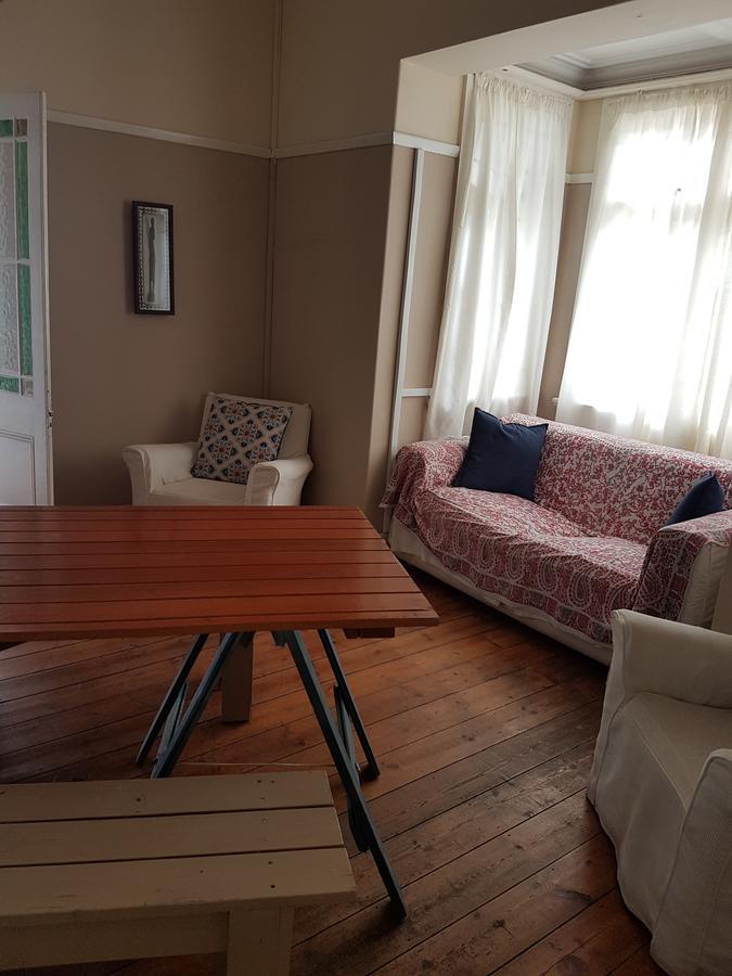Oasis Shanti Backpackers Oudtshoorn Extérieur photo