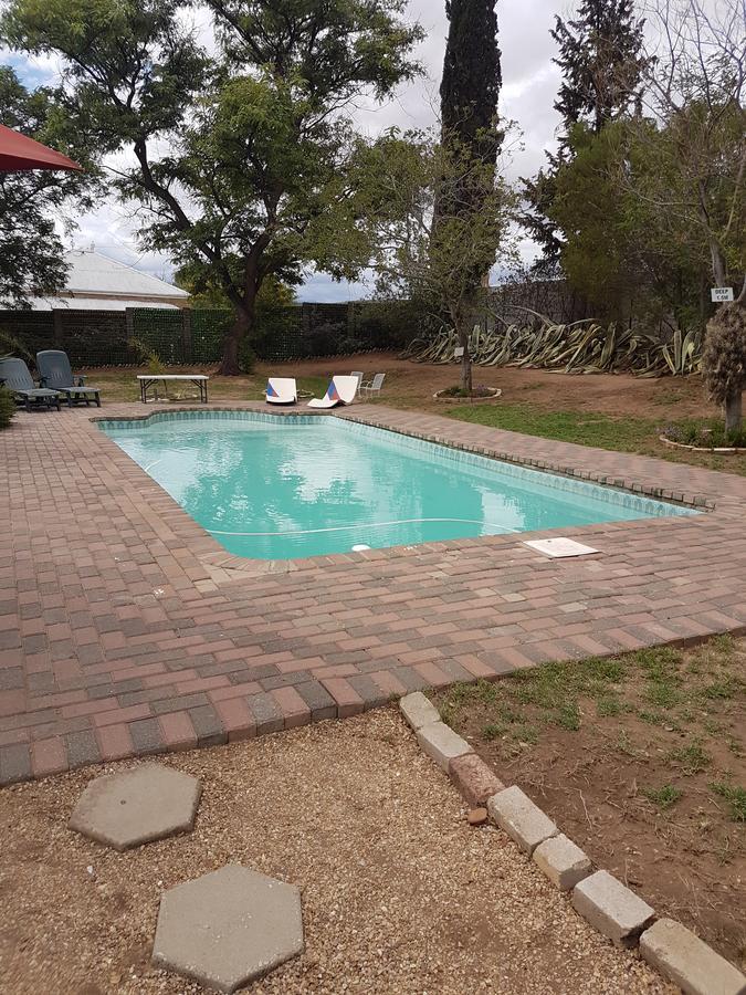 Oasis Shanti Backpackers Oudtshoorn Extérieur photo